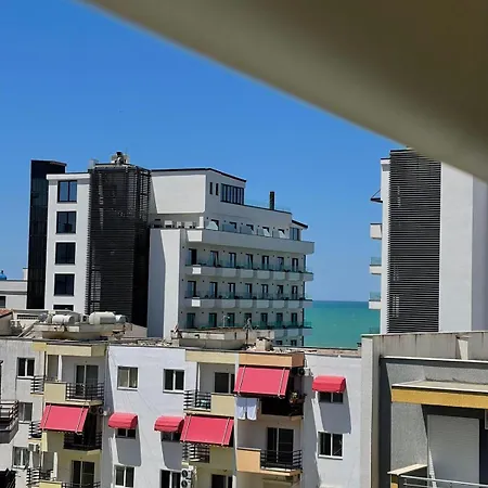 Lovely 2 Bedrooms Apartmán Golem (Tirana)