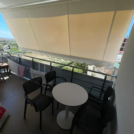 Apartman Lovely 2 Bedrooms 100m From The *